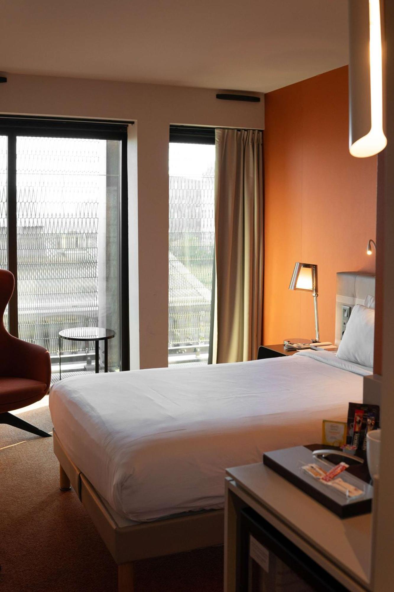 Radisson Blu Hotel Bordeaux Bagian luar foto